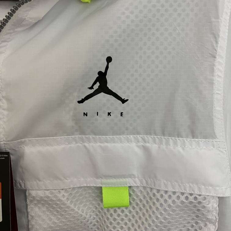 Corta Vento Branco Jordan + Bag - 2 em 1