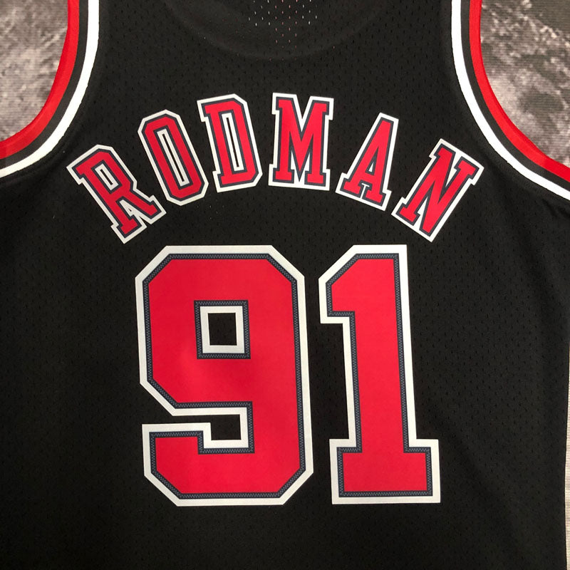 Regata Chicago Bulls Retrô Mitchell & Ness 1997/1998 Dennis Rodman Preta