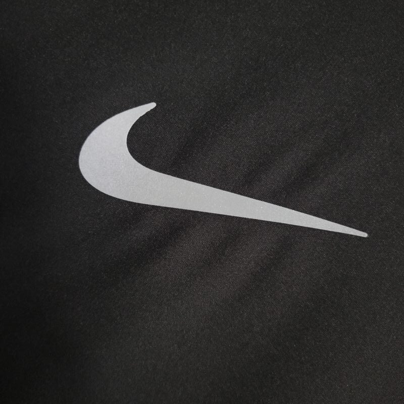 Corta Vento Preto Solid Nike