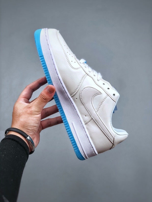 TÊNIS NIKE AIR FORCE 1 UV REACTIVE