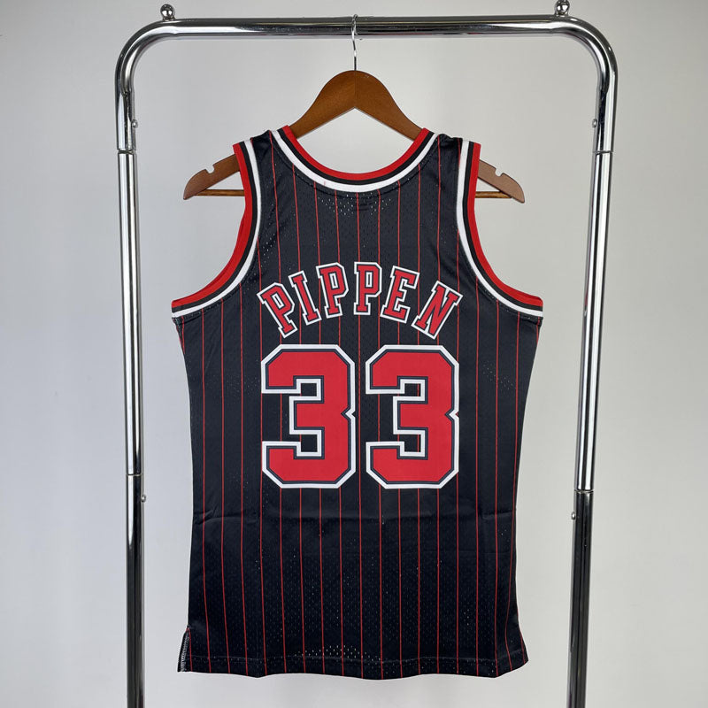 Regata Chicago Bulls Retrô Mitchell & Ness 1995/1996 Michael Jordan Preta