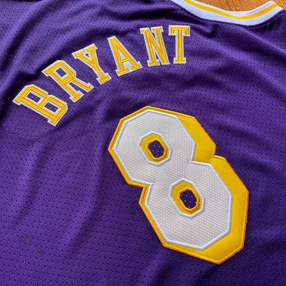 Regata Lakers Retrô Mitchell & Ness Authentic 1997/1998 Kobe Bryant Roxa