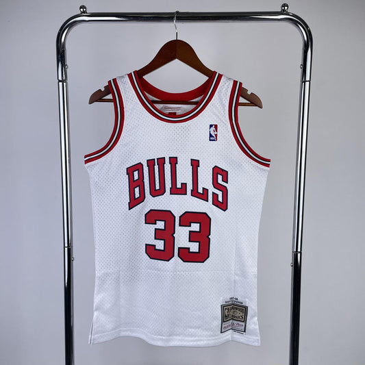 Regata Chicago Bulls Retrô Mitchell & Ness 1997/1998 Scottie Pippen Branca