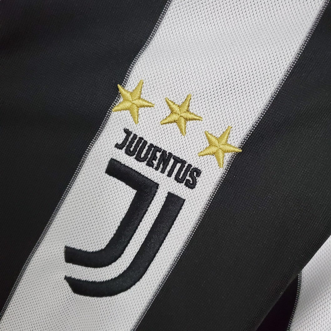 Camisa Retro Juventus - 17/18