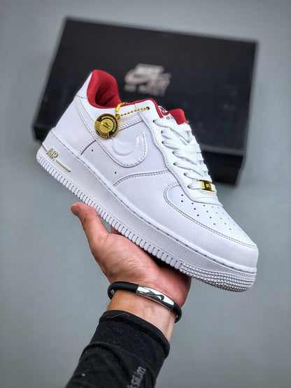 TÊNIS NIKE AIR FORCE 1 JUST DO IT TEAM RED