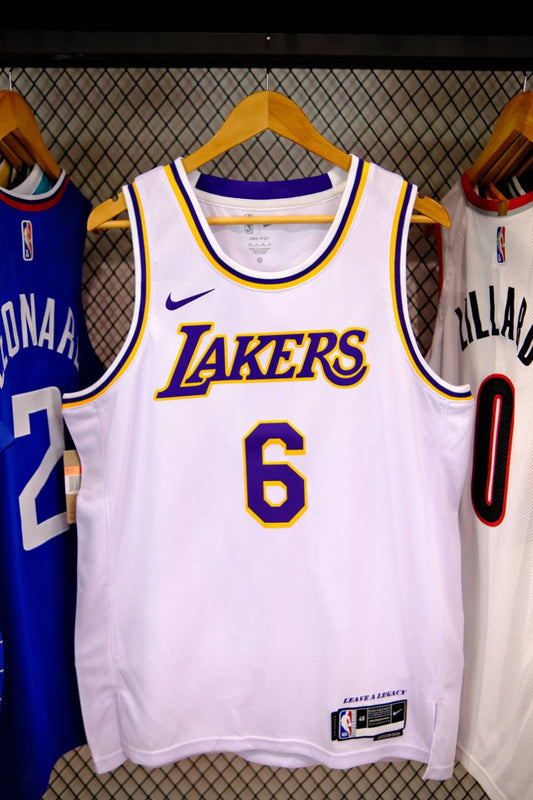 Regata NBA Los Angeles Lakers Association Edition 22/23 LeBron James 6 Branca