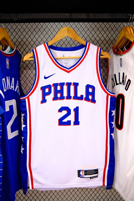 Regata NBA Philadelphia 76ers Association Edition 23/24 Joel Embiid Branca