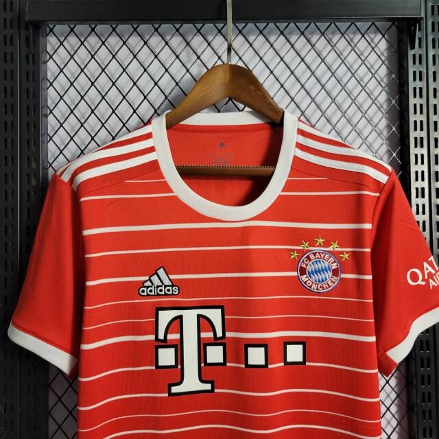 Camisa Vermelha Bayern de Munique Home 22/23