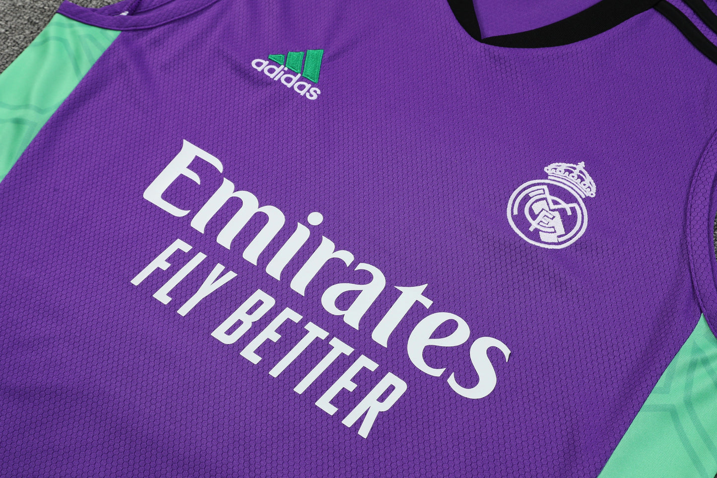 Kit Camisa Regata e Short Real Madrid 23/24