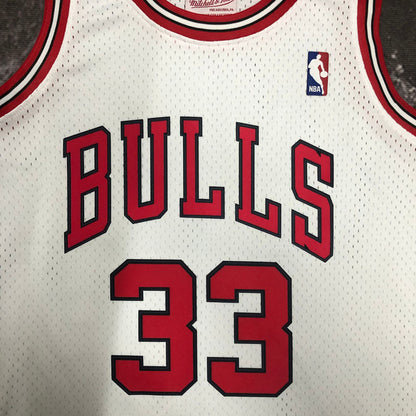 Regata Chicago Bulls Retrô Mitchell & Ness 1997/1998 Scottie Pippen Branca