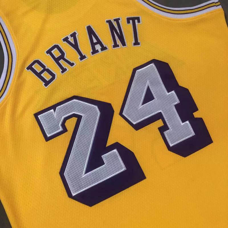 Regata Lakers Retrô Mitchell & Ness Authentic 2007/2008 Kobe Bryant Amarela