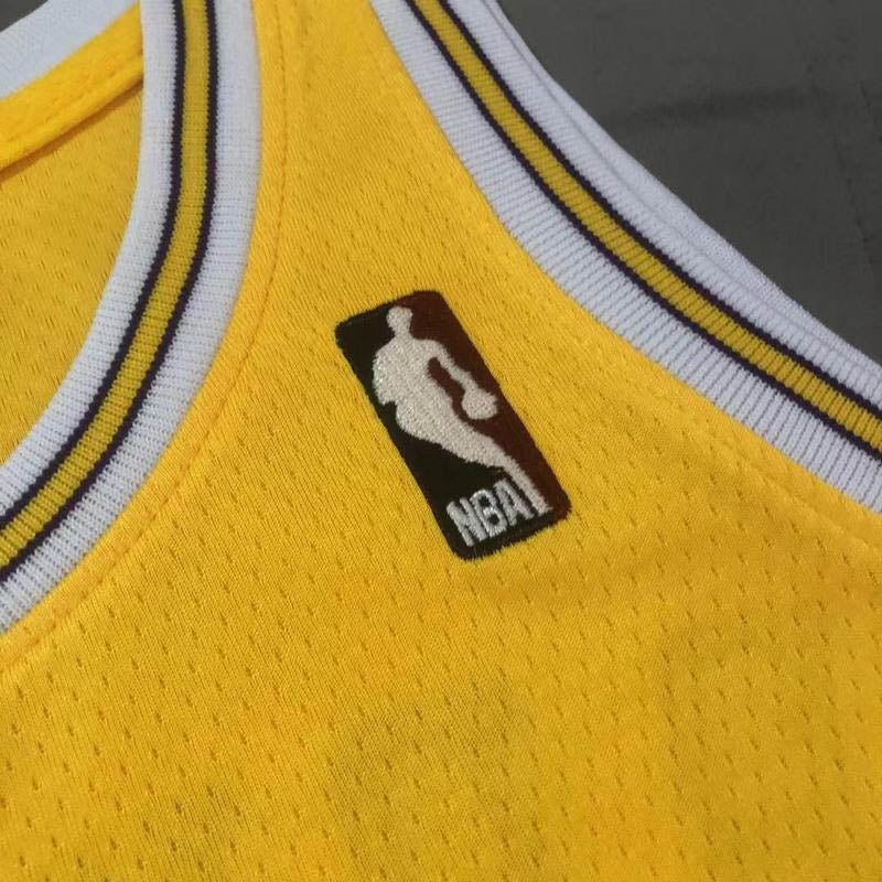 Regata Lakers Retrô Mitchell & Ness Authentic 2007/2008 Kobe Bryant Amarela