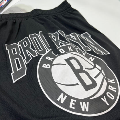 Shorts casual do Brooklyn Nets preto